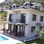 Vilă Kaya *