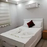 Kaya Vilă *
